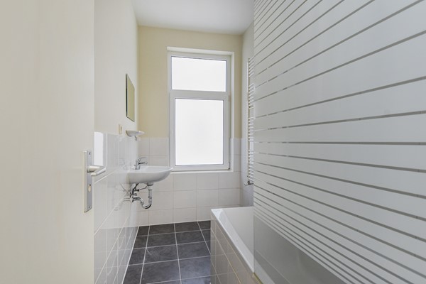 Medium property photo - Linnaeusstraat 158, 2522 GW Den Haag